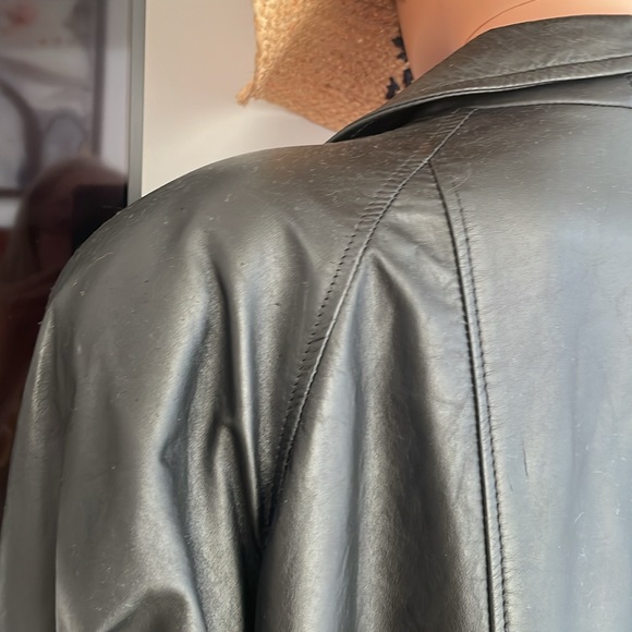 VINTAGE BLACK LEATHER ONE BUTTON SWING JACKET - Picture 5 of 9